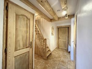 Superbe 3 Pièces avec Balcons en Plein Cœur de Combloux - Parking, Wifi, Lave-linge - FR-1-560-106