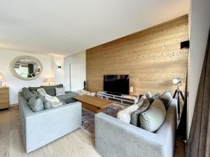 Chalet de Luxe 6 Chambres avec Piscine et Bien-Être à Combloux - FR-1-560-107