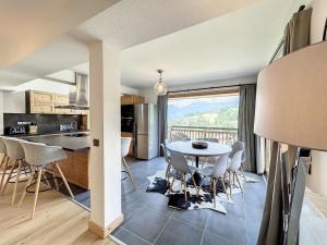 Chalet de Luxe 6 Chambres avec Piscine et Bien-Être à Combloux - FR-1-560-107