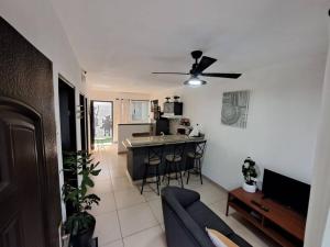 cr.arenalapartments#1..hermoso,cómodo con parqueo