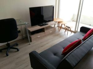 Full apartment close to the metro
