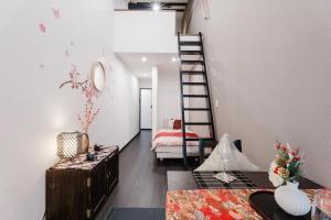 NEW-130m2 with 5toilets & 4 showers-Namba and USJ nearby