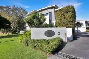 2 The Pier - Elegance by the Water - Pindimar