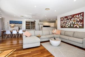 2 The Pier - Elegance by the Water