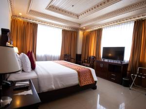 Phòng Suite Ở Góc – Cấm Hút Thuốc (Corner Suite Room - Non-Smoking)