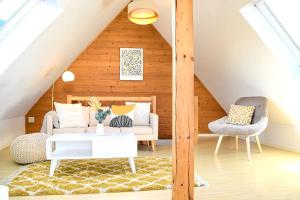 ROMANTIC-Apartment - Altbauflair mit Dachterrasse & Waldblick, Maisonette, 80m2