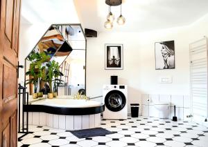 ROMANTIC-Apartment - Altbauflair mit Dachterrasse & Waldblick, Maisonette, 80m2