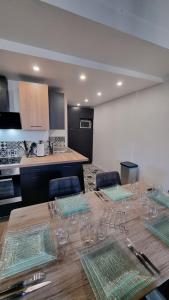 Duplex Saint-Pierre - Parking et wifi gratuit
