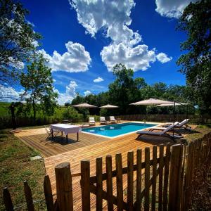 Maisons de vacances Gites Charme et Cosy avec piscine - Le Clos Boissiere : photos des chambres