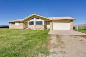 Cortez Retreat with Office and Stunning Mtn Views - Teec Nos Pos