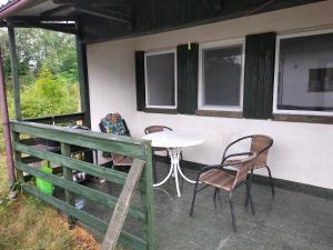 Leśna Chata kuracyjna nad rzeką z sauną w Borach Tucholskich