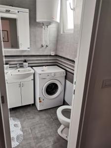 Nikolici - Free Parking