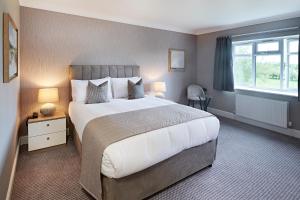 Superior King Room with River View room in Grasmere House Hotel