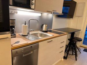 To LuxStudio HYMNI From Helsinki Airport 6 min, to City 27min, FreeParking in Kivistö