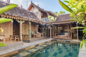 Kayu Beach Villa by TwoSpaces, Nusa Dua Beach