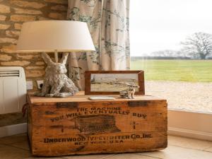 Hare Cottage wonderful views and parking - Pass the Keys