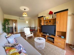 Albufeira Sunny Style With Pool by Homing