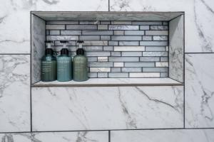 KingBed, Wine Themed,Rodeo, NRG, downtown, UH