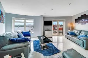 The Peace Bridge Apartment - 伦敦德里