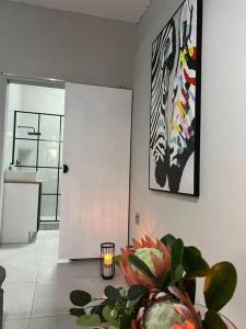 Lux apt 5min to Sandton 9