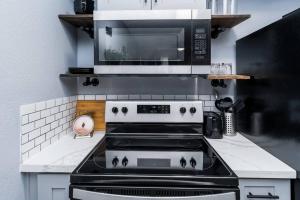 The Flower Rm Dwntn,MedCtr,eado, TSU,Rodeo