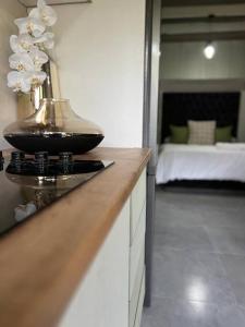 Luxury apt walk to Melrose Arch 10