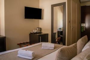 Hotels Hotel La Pinede : photos des chambres