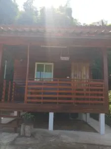 เฮือนริมทุ่งมีแสน - Ban Pang Mon