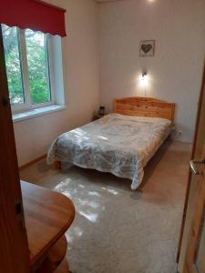 House with spacious garden and a simple sauna