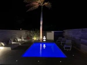 Villa BRUNEVA, Piscine-Privée – 150 m plage Orient-Bay - 东方湾法国大街