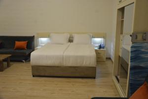 Tovstonogovi Street Apartment