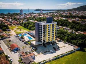 Solar Pedra da Ilha - AP 702