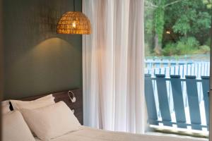 Hotels Hotel Logis Lacotel : photos des chambres