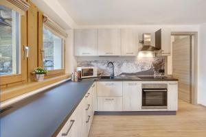 Palipert Flowers House