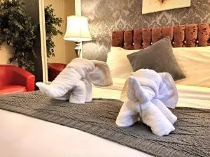 Snug hut 5-Hot Tub-Woodland Lodges-Pembrokshire-Tenby - Llanwinio