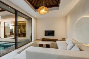 The R Villa Talang, brandnew, near beach, Sunset