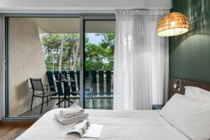 Hotels Hotel Logis Lacotel : photos des chambres
