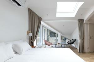 Hotels Hotel Logis Lacotel : photos des chambres