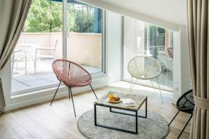 Hotels Hotel Logis Lacotel : photos des chambres