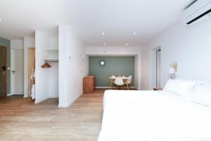 Hotels Hotel Logis Lacotel : photos des chambres