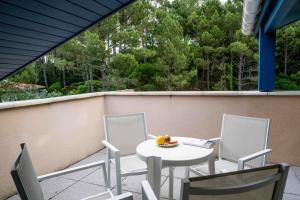 Hotels Hotel Logis Lacotel : photos des chambres