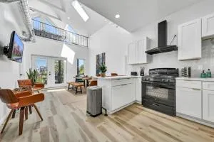 Skyline Loft - Crystal Beach