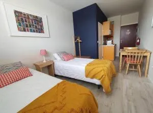 Leote House - Studio 2 - Bairro do Amial
