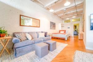 Cool Urban Stay Dtwn Apt And Patio