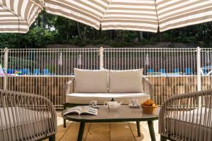 Hotels Hotel Logis Lacotel : photos des chambres
