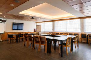 Hotels Hotel Logis Lacotel : photos des chambres