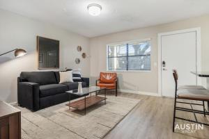 Spacious 2 Apt Combo Sleeps 12 Pool and Pets
