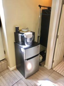 Echo Park Enclave: Cozy Studio Retreat in the Heart of LA