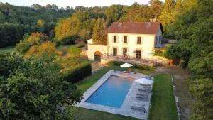 Dordogne, Le Cambou, 5 ch avec piscine et terrain 3 ha - Dévillac