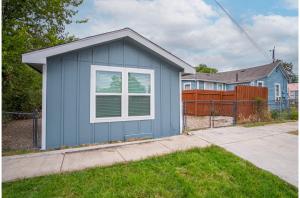 Downtown Accessible New 1BR1BA Cozy Studio